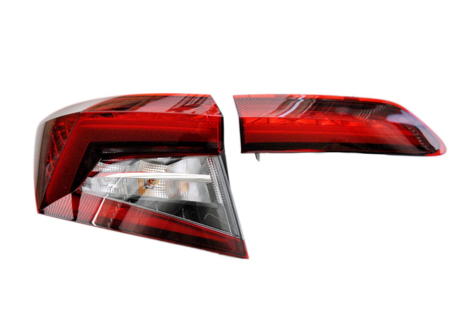 4X NEW ORIGINAL SKODA KAROQ REAR LAMPS 57A945308 57A945307 57A945207 57A945208