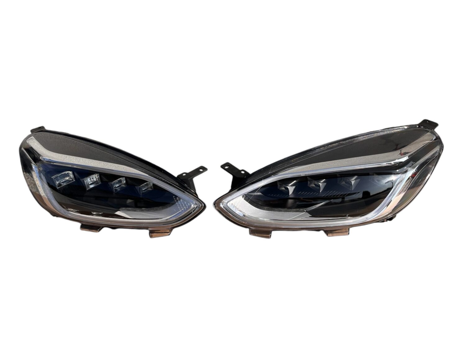 Reflektor LED do FORD FIESTA H1BB13E015BD