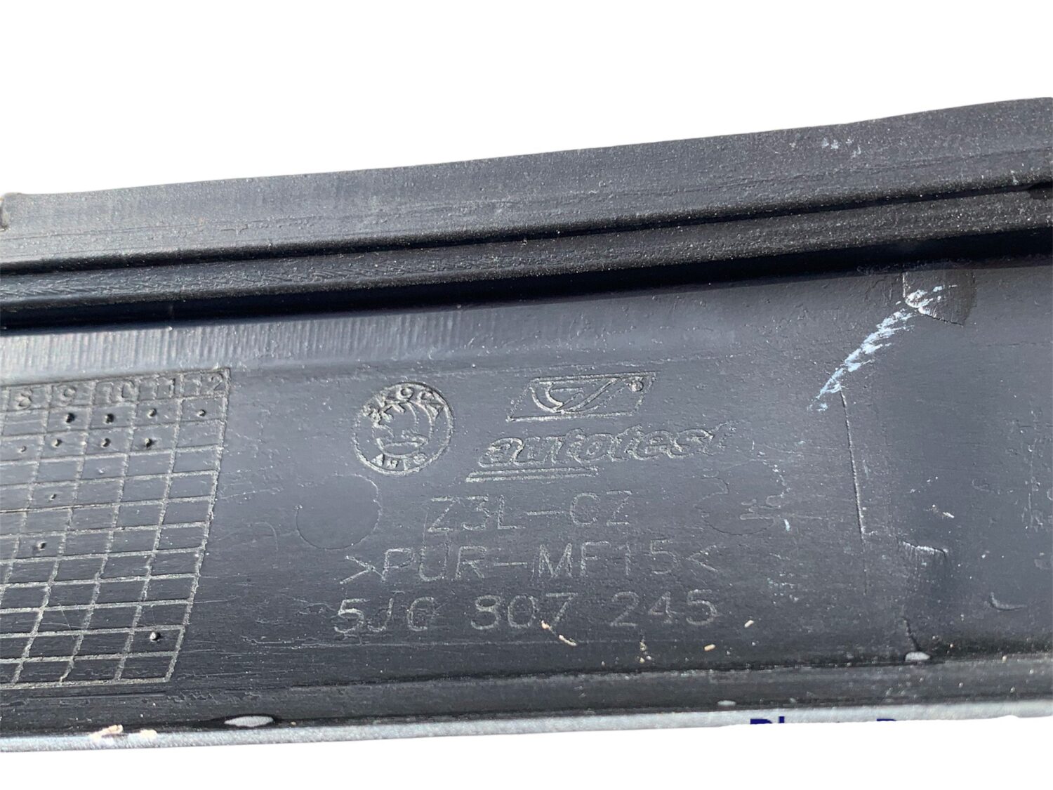 PARAURTI ORIGINALE IN PLASTICA SINISTRO SKODA FABIA ROOMSTER 5J0807245