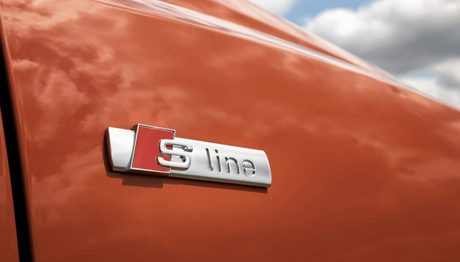 2X ORIGINÁLNÍ EMBLÉM S-LINE NA BLATNÍK AUDI A1 A3 A4 B6 B7 A6 A7 Q2 Q3 Q5 Q7 Q8 TT E-TRON 8N0853601A