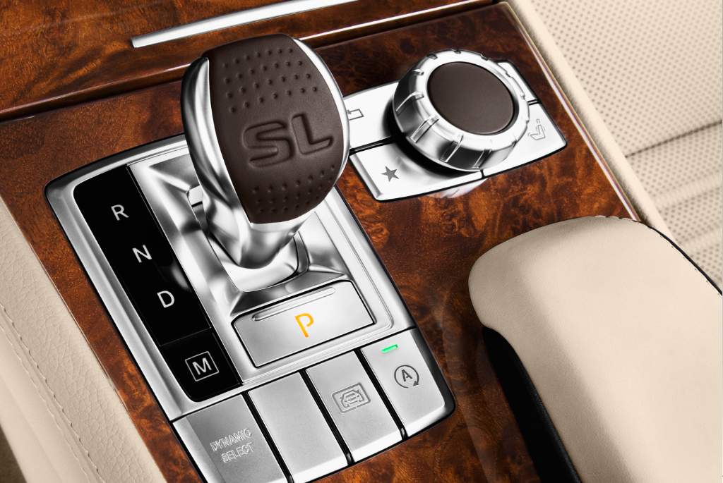 OE POMELLO DEL CAMBIO CON LOGO SL MERCEDES SL W231 A W 176 A45 E W212 63 CLS W218 63 SLS W197 GLA W463 CLA C117 45 AMG A2312670000