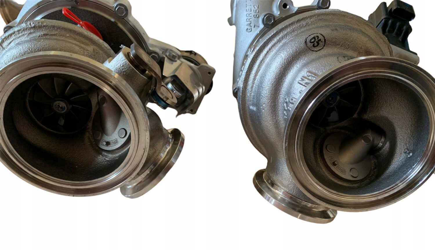 2X NOVÉ OE TURBODMYCHADLO TURBODMYCHADLO BMW 5 F90 M5 8 F91 F92 F93 M8 1657852372 7852372 7852373