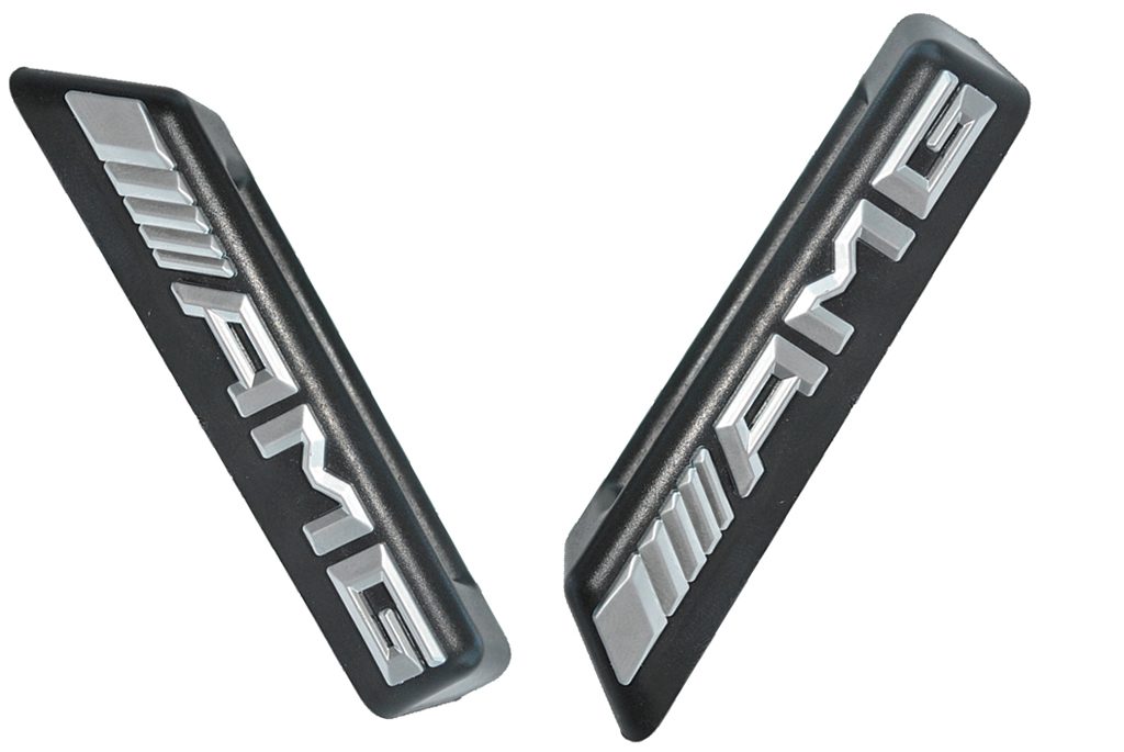 NUOVO LOGO AMG DISTINTIVO ANTERIORE EMBLEMA MANICHINO MERCEDES W205 C63 W212 W117 C117 CLA45 A45 HAJP0243