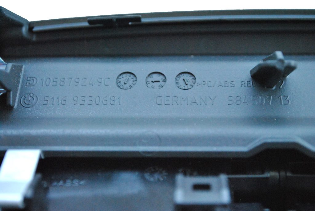NOVÝ KRYT ZADNÍHO TUNELU + VĚTRACÍ MŘÍŽKA + TLAČÍTKA VYHŘÍVÁNÍ SEDADEL BMW 5 G30 G31 9330681