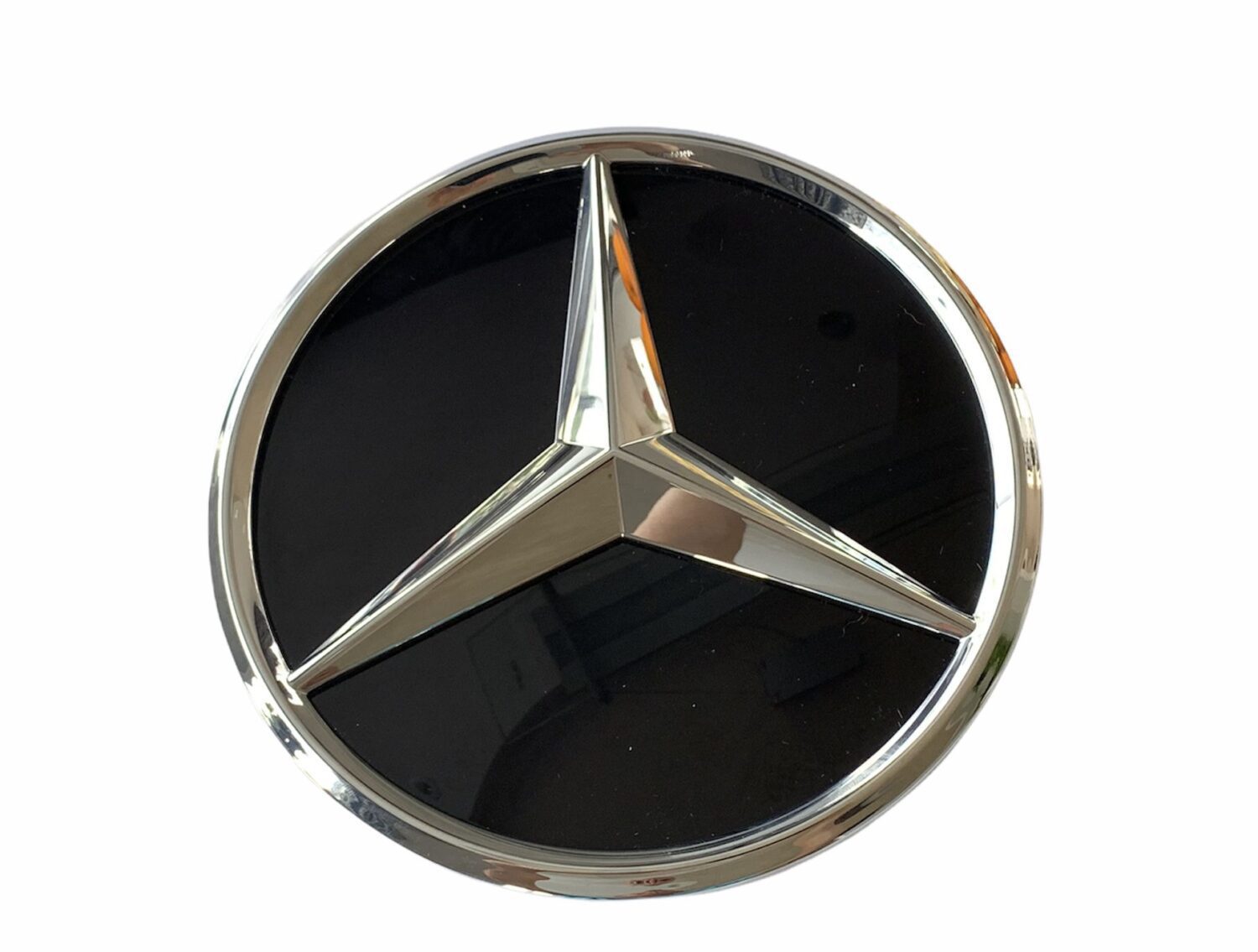 NOVÝ ORIGINÁLNÍ ODZNAK MERCEDES W177 W205 W213 W247 W238 CLA W118 A0008880400