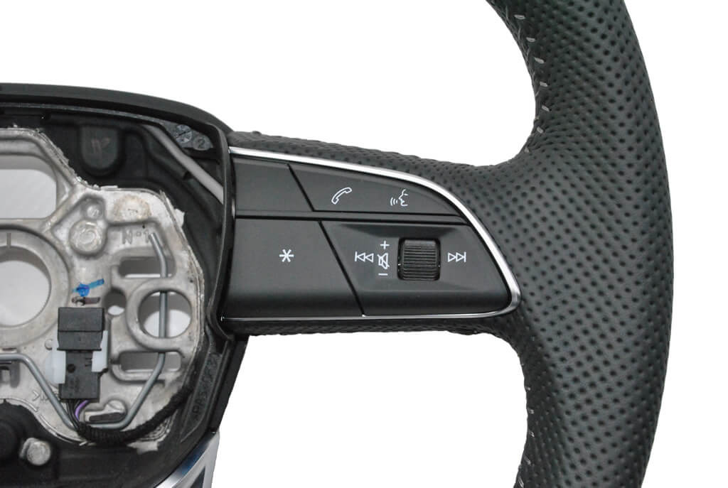 NOVÝ OE VOLANT ČERNÝ KOŽENÝ MULTIFUNKČNÍ AUDI Q3 83A419091H