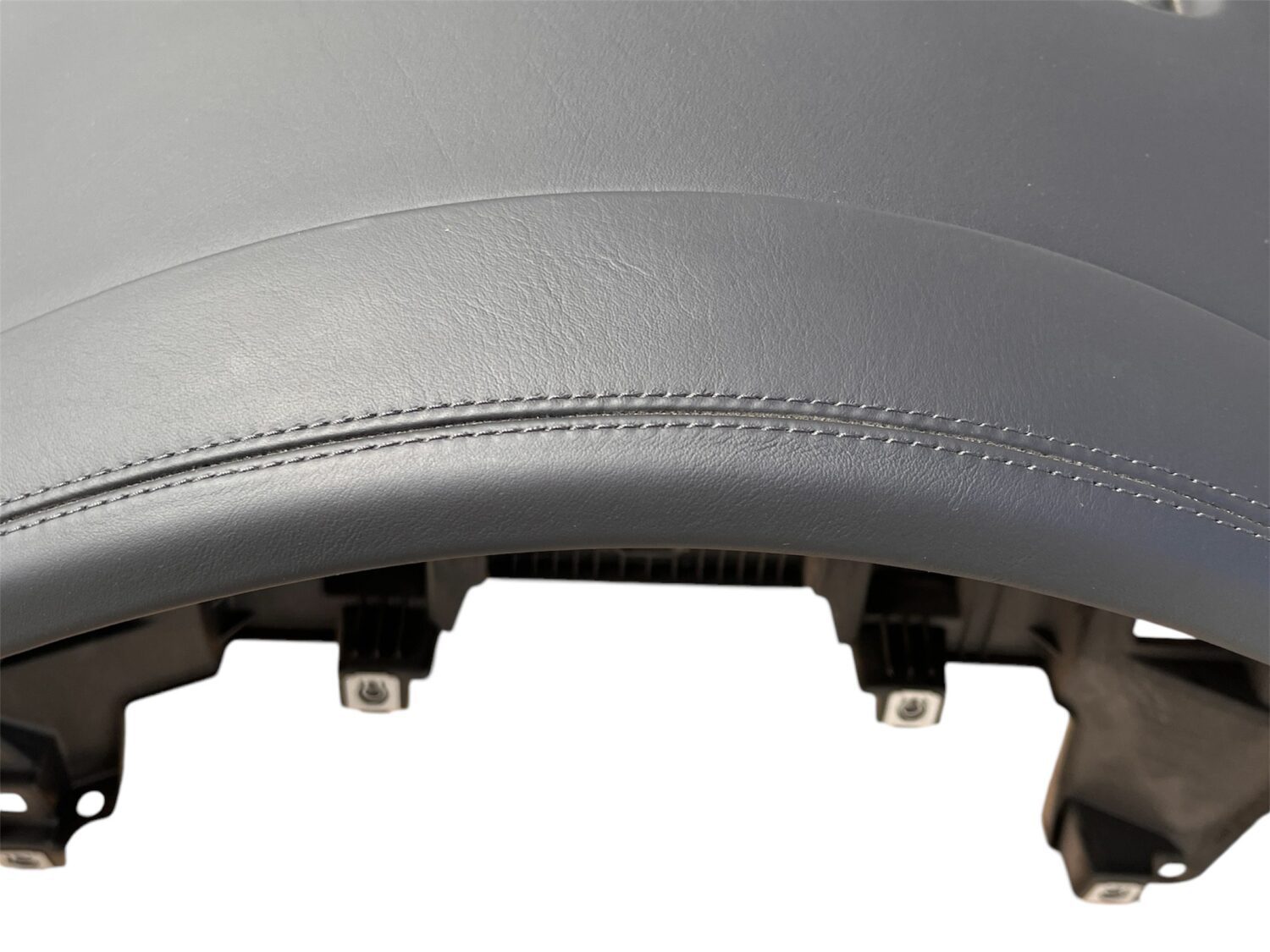 NEUE OE SCHWARZES LEDER HEAD-UP ARMATURENBRETT MIT SCHWARZEM FADEN PORSCHE CAYENNE 2018 - 9Y1857033Q