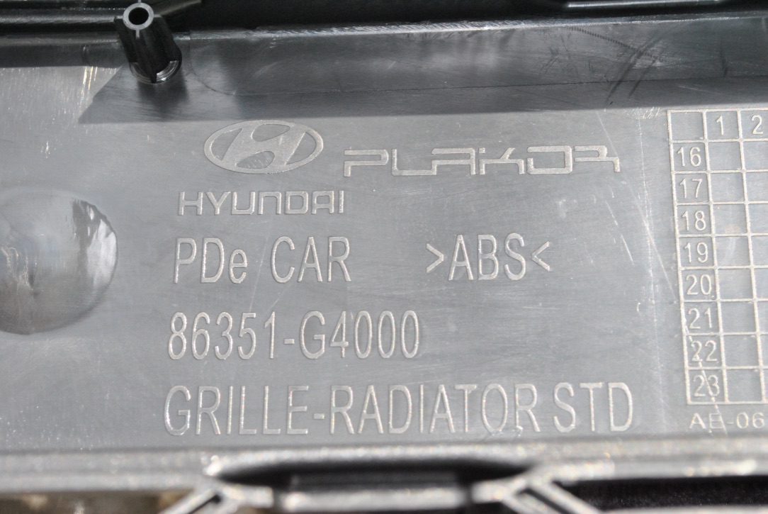 NEUE OE GRILL KÜHLERGRILL VORNE EMBLEM HYUNDAI I30 VON 2017 86351G4000